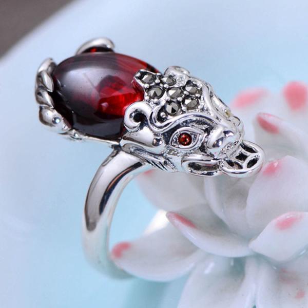 Vintage Brave Troops Design Thai Silver Created Garnet  Ring(R20180101)