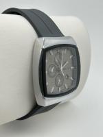 Water-Resistant Men s Quartz Wrist Watch Perfect for Active Lifestyles