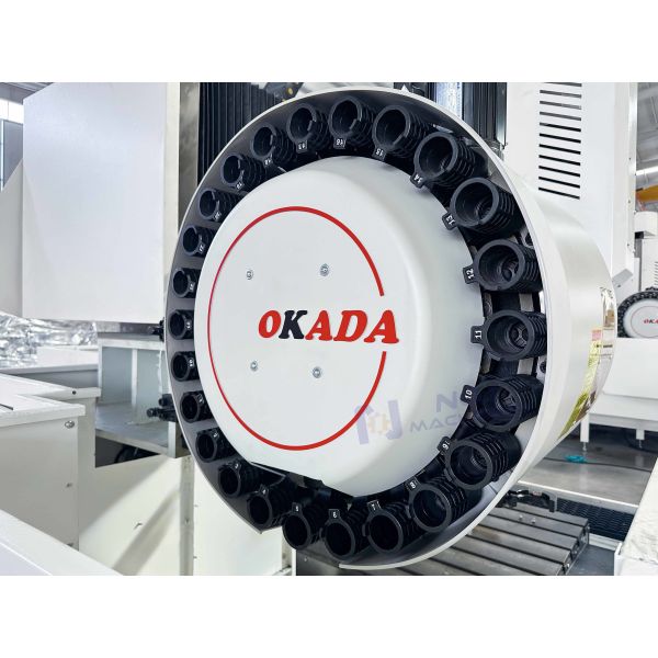 Good Quality GMC1412 Universal CNC Milling Machine 3 Axis Gantry Machining Center for Metal
