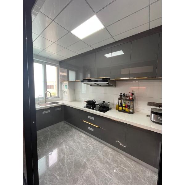 Armoire moderne en contreplaqué, ensemble de meubles complet avec îlots, cuisine sur mesure