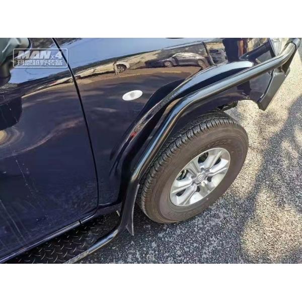 Q235 Steel Nissan Navara NP300 Side Steps Board With Brush