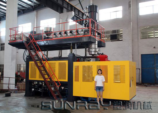 Automatic Plastic Extrusion Molding Road Barrier Making Machine 8.7 X 3.5 X 6.4M