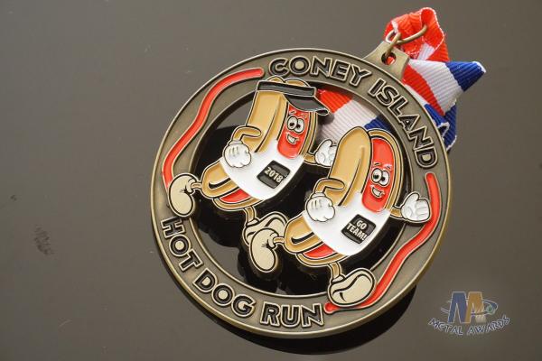 Custom Marathon And Racing Metal Awards With Cut Out Effect , Red / White / Blue Ribbon