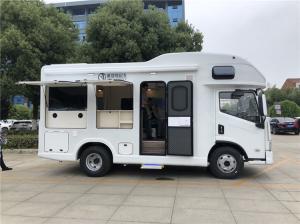 Customized Mobile Home Caravan 105 km/h For Family Camping And Touring