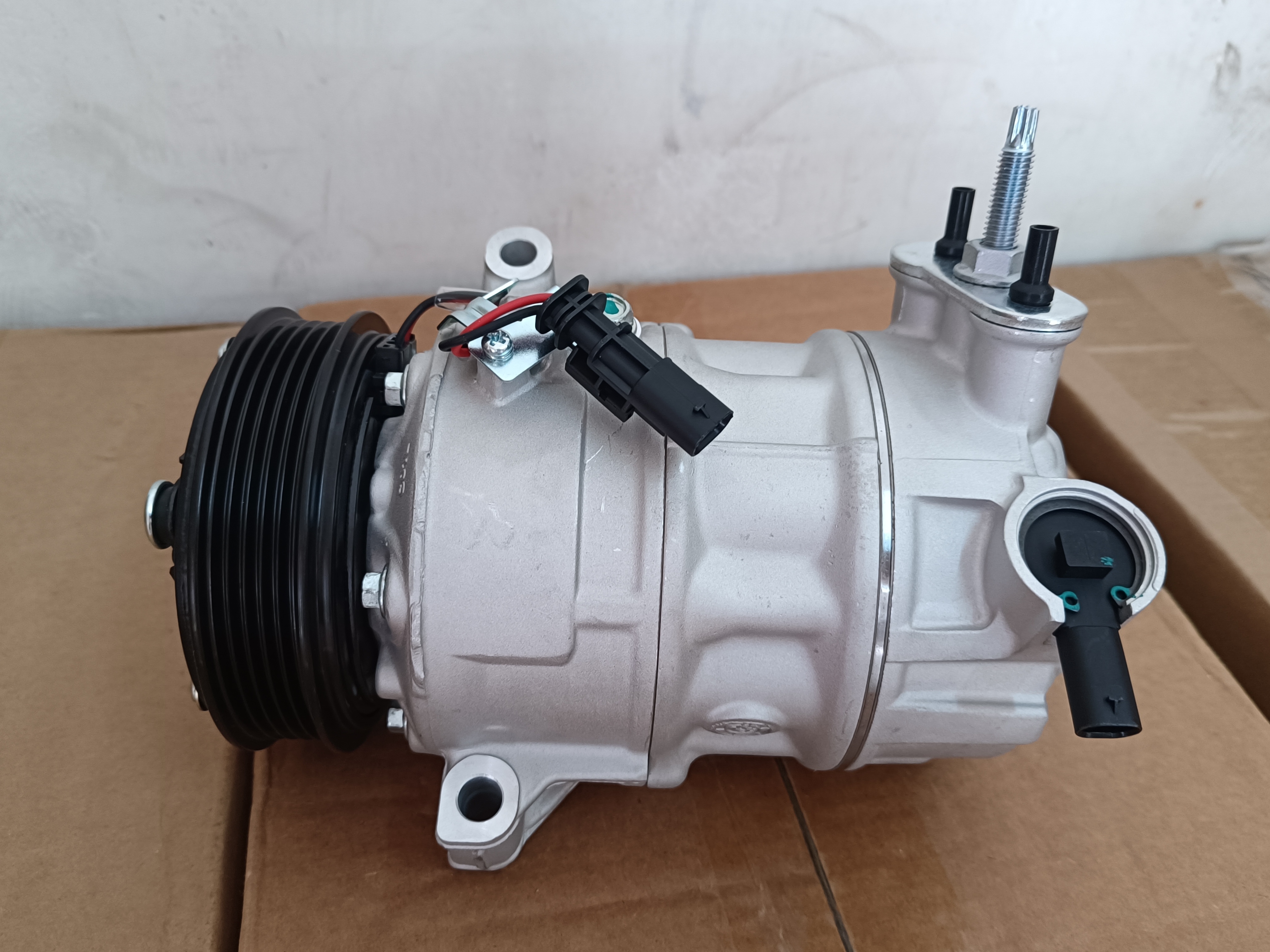 Auto AC Conditioning Compressor For General Motors Cadillac CT5 CT4 2.0 84806600 TX3045