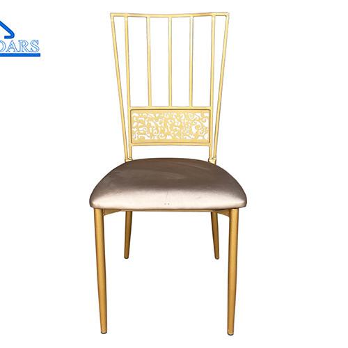 Acessórios de barracas de festas de ouro de luxo cadeira de banquete com almofada para casamento