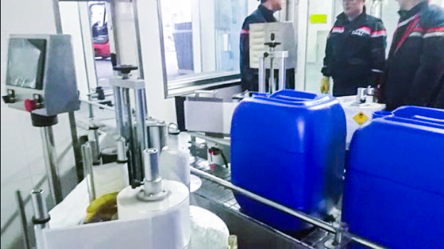 18L Electric Automatic Lube Oil Filling Machine 4 Nozzles 1-Year PLC Chemical for Honey Viscous Liquid Metal Plastic Bottle