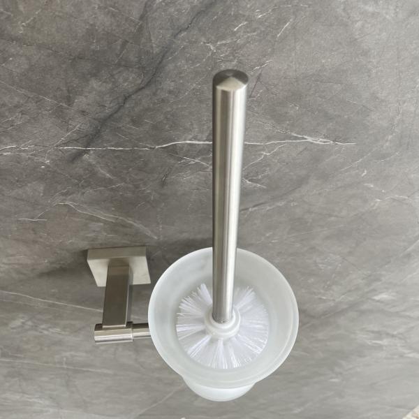 Роскошная стена держателей щетки туалета металла комнаты ванны установила нержавеющую сталь 304