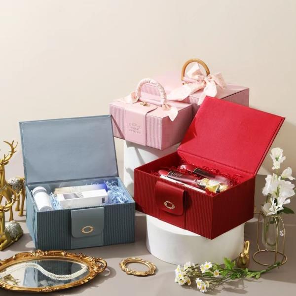 Custom Luxury Wedding Gift Box with Foil Logo Printing