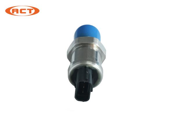 Low Pressure Oil Pressure Switch , Oil Pressure Sensor For Excavator KM16 - P03