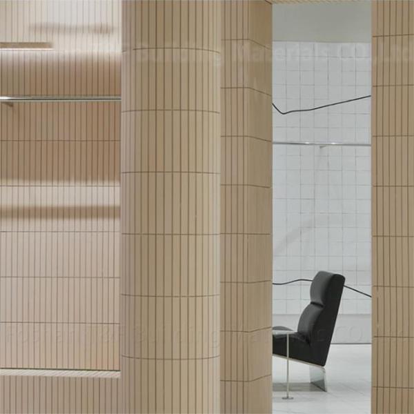 Мозаика Светло-желтый магазин одежды Мраморная плитка из камня Длинная полоса Коммерческий фон Плитки для стен