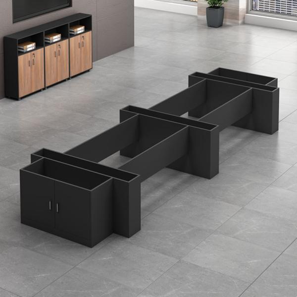 Modern Simple Meeting Table Ideal for Collaborative Discussions in Conference Rooms