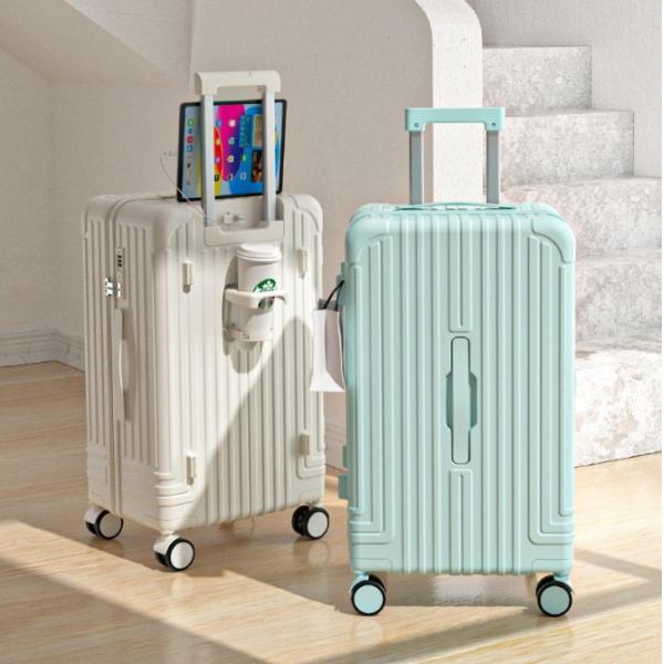Zipper Closure Lightweight Multifunctional Anti-scratch Waterproof Suitcase with USB Charging Port and External Cup Holder