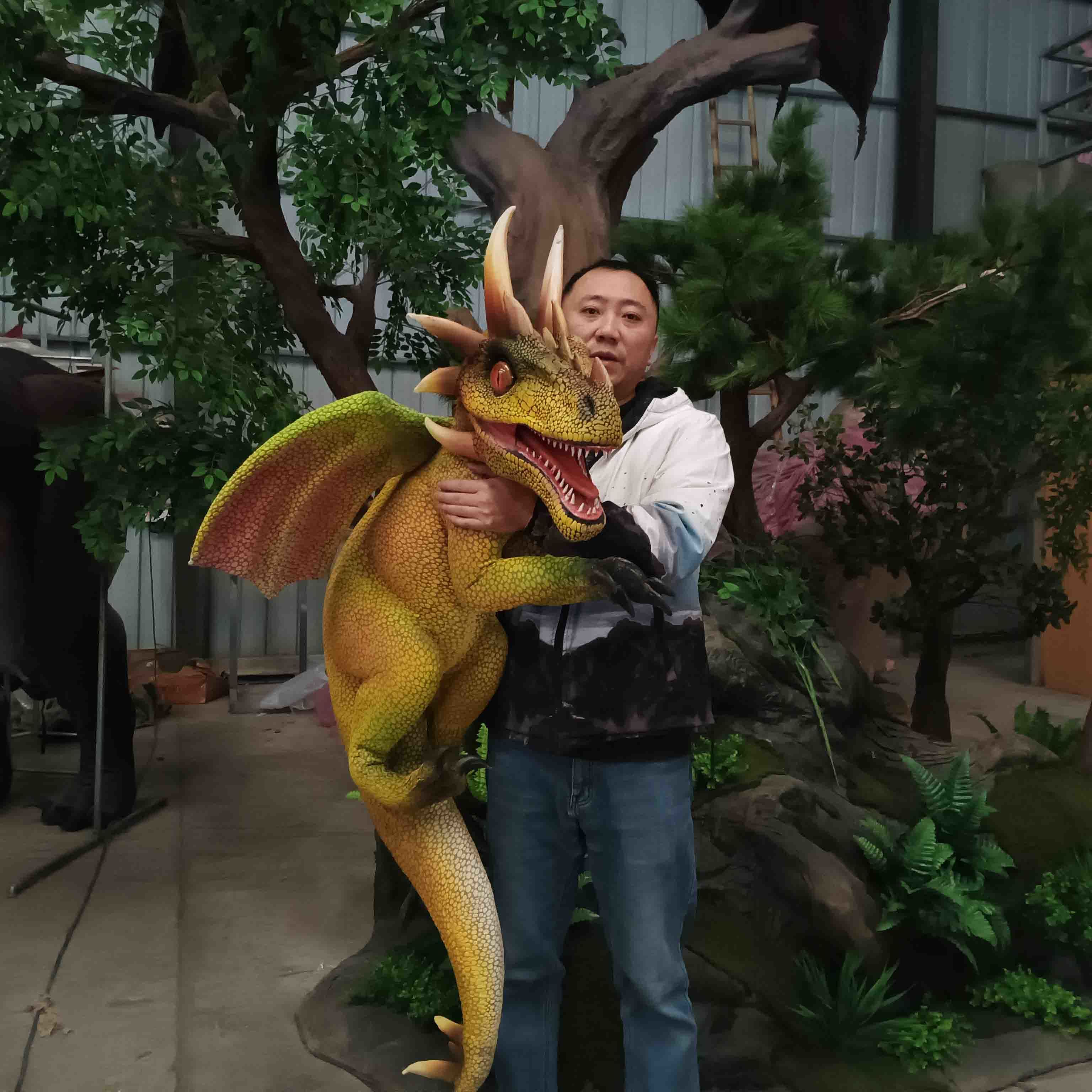 High-quality Jurassic Park Animatronic Realistic Baby Dragon Puppet