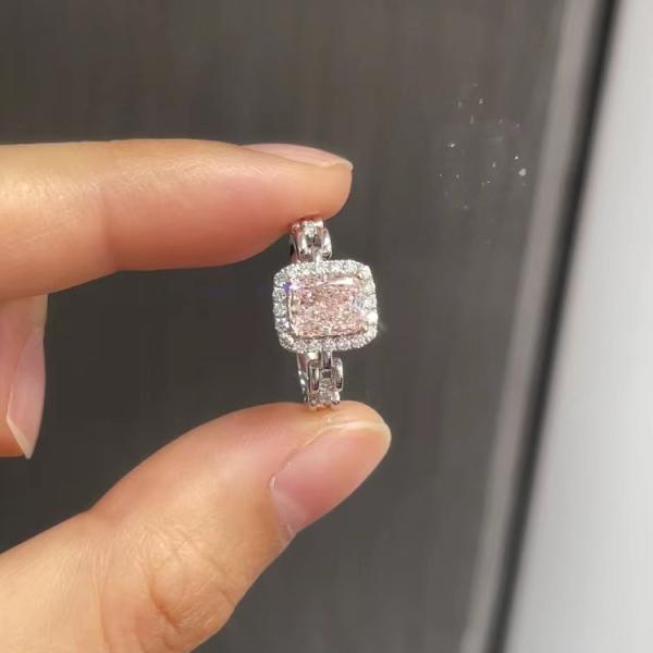 кольцо с бриллиантом вычуры валика ювелирных изделий диаманта лаборатории дизайна ювелирных изделий выполненное на заказ