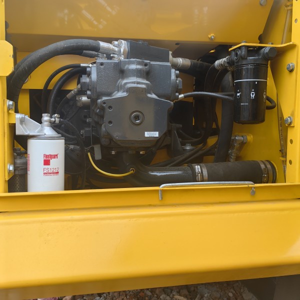 Good Condition Komatsu PC270LC 27Ton Crawler Hydraulic Low Hours Used Excavator for Heavy Construction in Stock