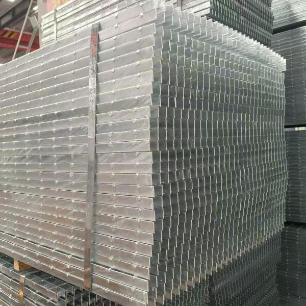 Grilles en acier galvanisé: protection contre la rouille