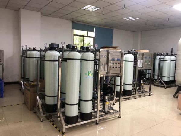 Sistema pequeno da filtragem da máquina da purificação do RO da planta de filtro do tratamento da água da osmose reversa 500L/H industrial auto