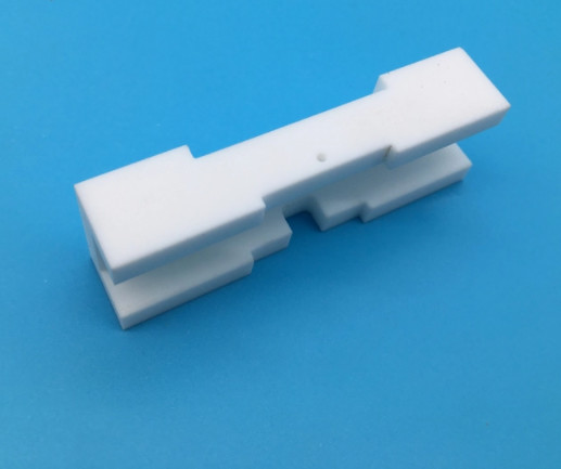 Части Macor теплостойкой высокой слюды термальной проводимости MGC стеклянные керамические структурные