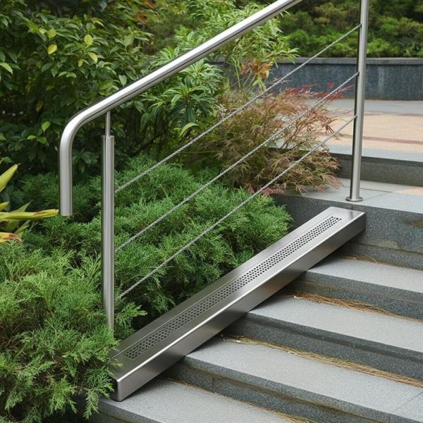Durable Textured Stainless Steel Handrails for Outdoor Gardens