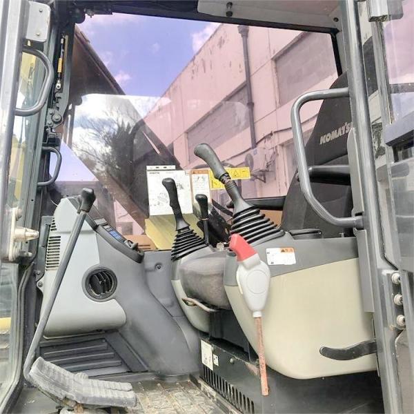 0-2000 Horas de Trabalho Usado Komatsu PC60 7 6 Ton Mini Excavator Com 0,37m3 Capacidade de Balde