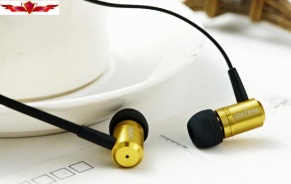 New 3.5MM Wired 1.2M High Stereo Sound Quality Earphone With MIC For Samsung Multi Color