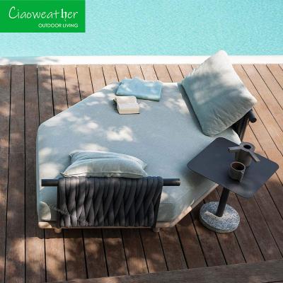 General Outdoor Furniture Balcony Patio Furniture Rope Sun Bed with Waterproof Upholstery Cushion in Customized Color
