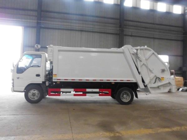 120hp suportam o caminhão de lixo do carregador, caminhão do desperdício do compressor da recusa de 5m3 Isuzu 600P 5cbm