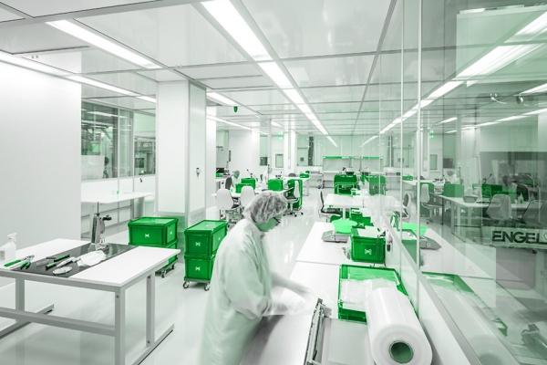 Controlled Manufacturing Process ISO 8 Clean Room with Epoxy Floor and PLC Control