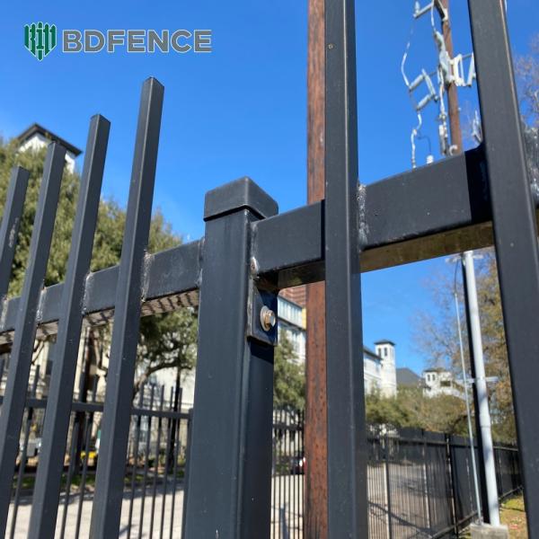 Clean Easy‑Wipe Tubular Steel Fence For Dusty Environment