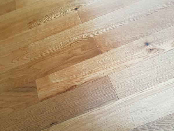 le chêne semi-solide souillé a machiné le plancher en bois, ABC évaluent, surface douce