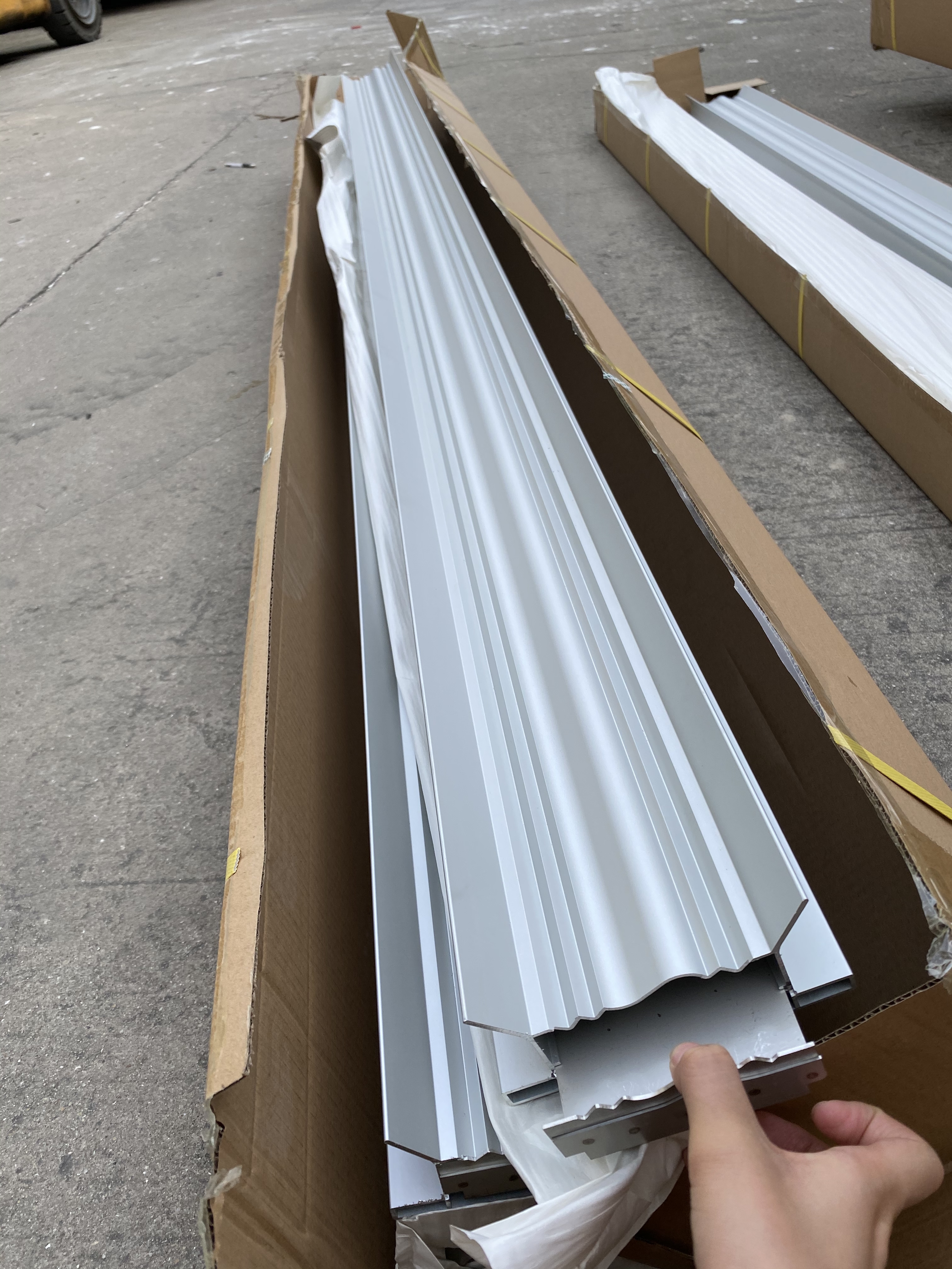 Building Decoration Gypsum Cornice Aluminium Mould 2450mm Length