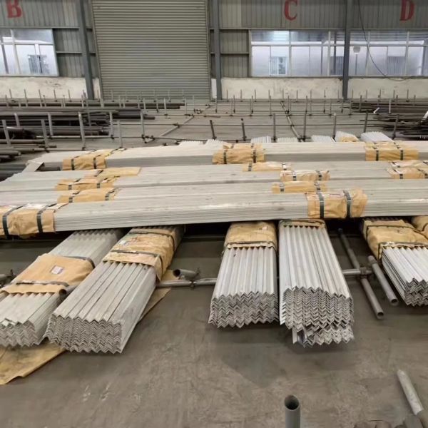 Hot Rolled 304 Stainless Steel Angle Bar and Channel Bar 30*30-100*100mm for Transmission Tower