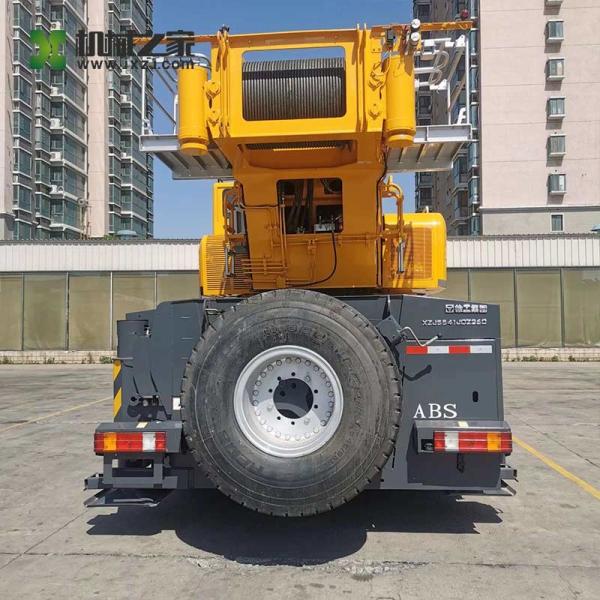 XCA260 XCMG a utilisé le camion tend le cou 260 Ton Truck Mobile Crane