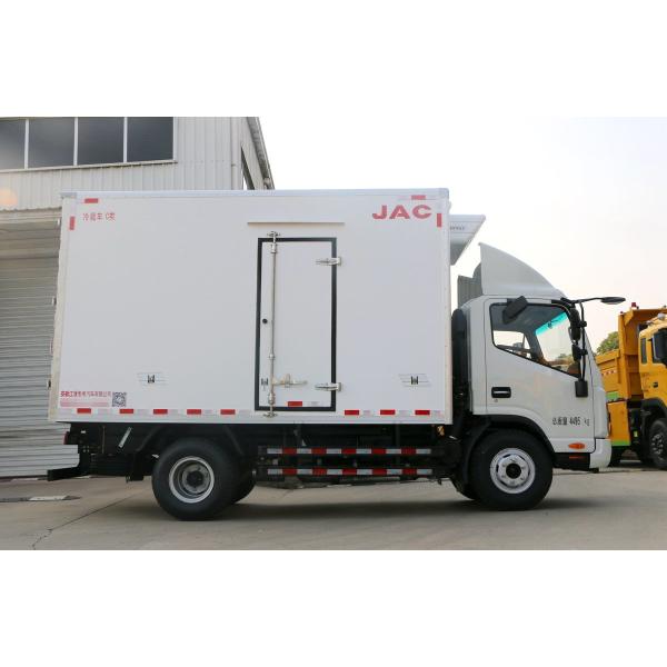 3 Ton Small Cooling Van Refrigerated Freezer Truck , Manual Refrigerated Box Van