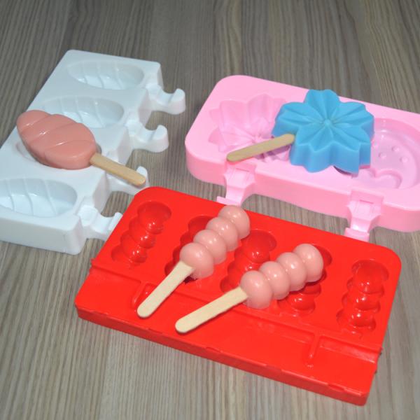 Os moldes sustentáveis LFGB do gelado do picolé do molde feito a mão do gelo do silicone aprovaram