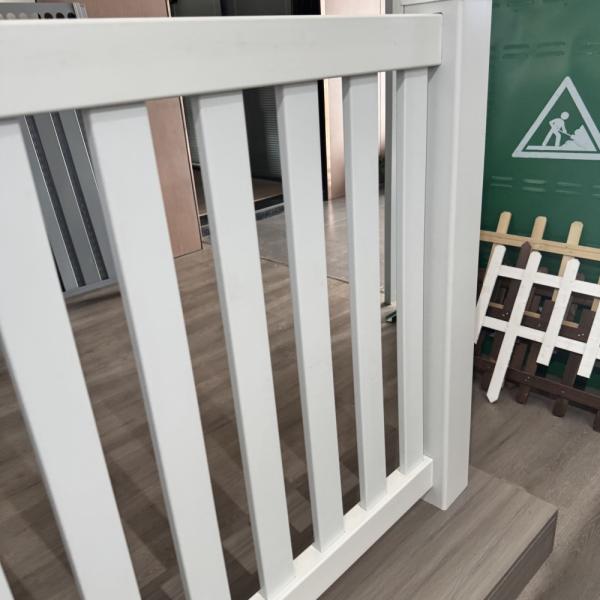 Composite Material Vinyl Pool Fencing Waterproof White Pvc Pool Fence