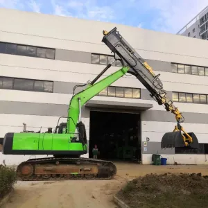 Extendable Clamshell Telescopic Arm For Deep Digging