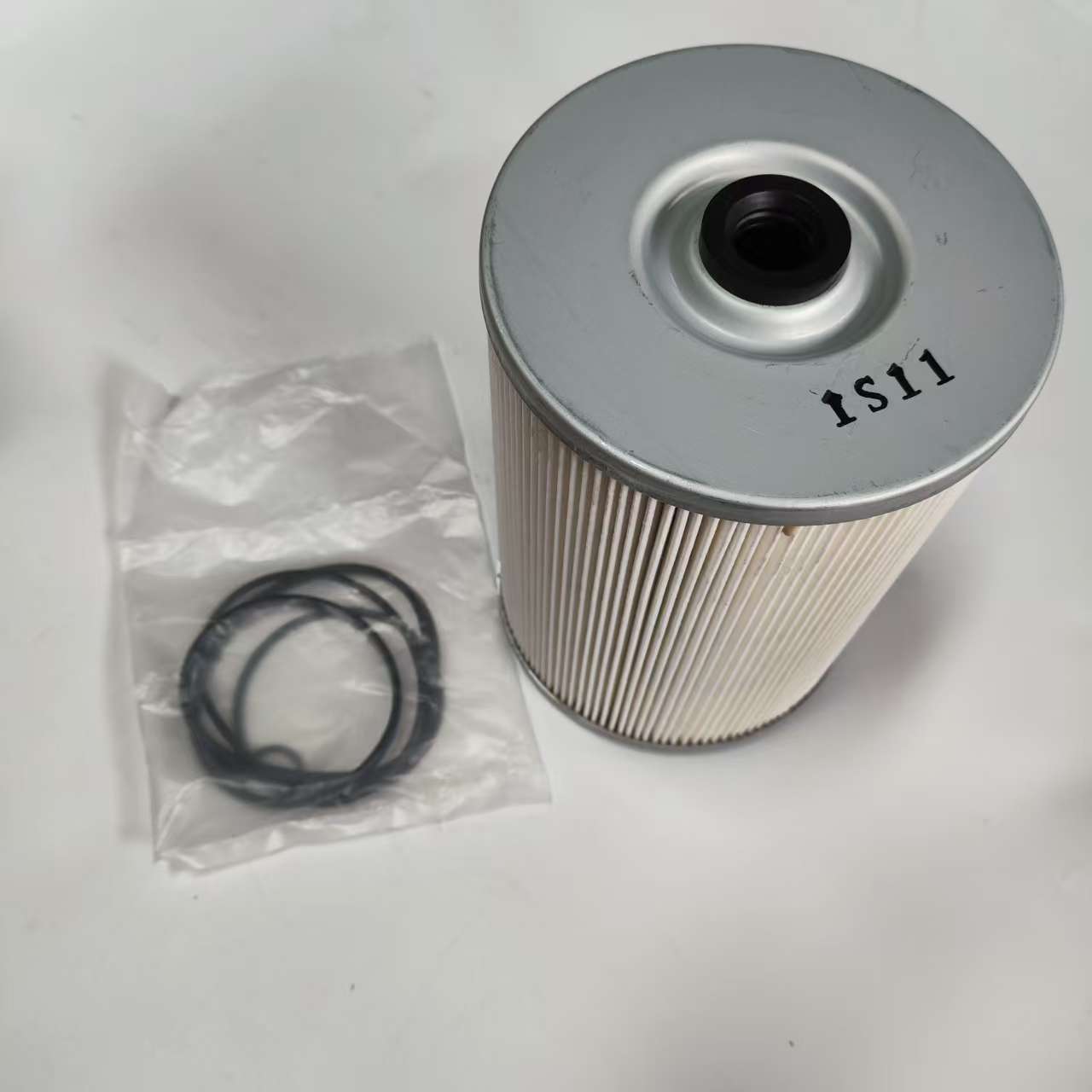 1-87610059-0 Oil Filter for Isuzu Engine Excavator Replacement Parts