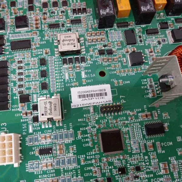 GE IS215WEPAH1AB Module de contrôle de l'axe de pas du vent Mark VI