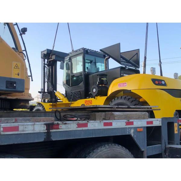 25 Ton 28 Ton Forklift Truck For Lifting Heavy Equipments And Heavy Containers
