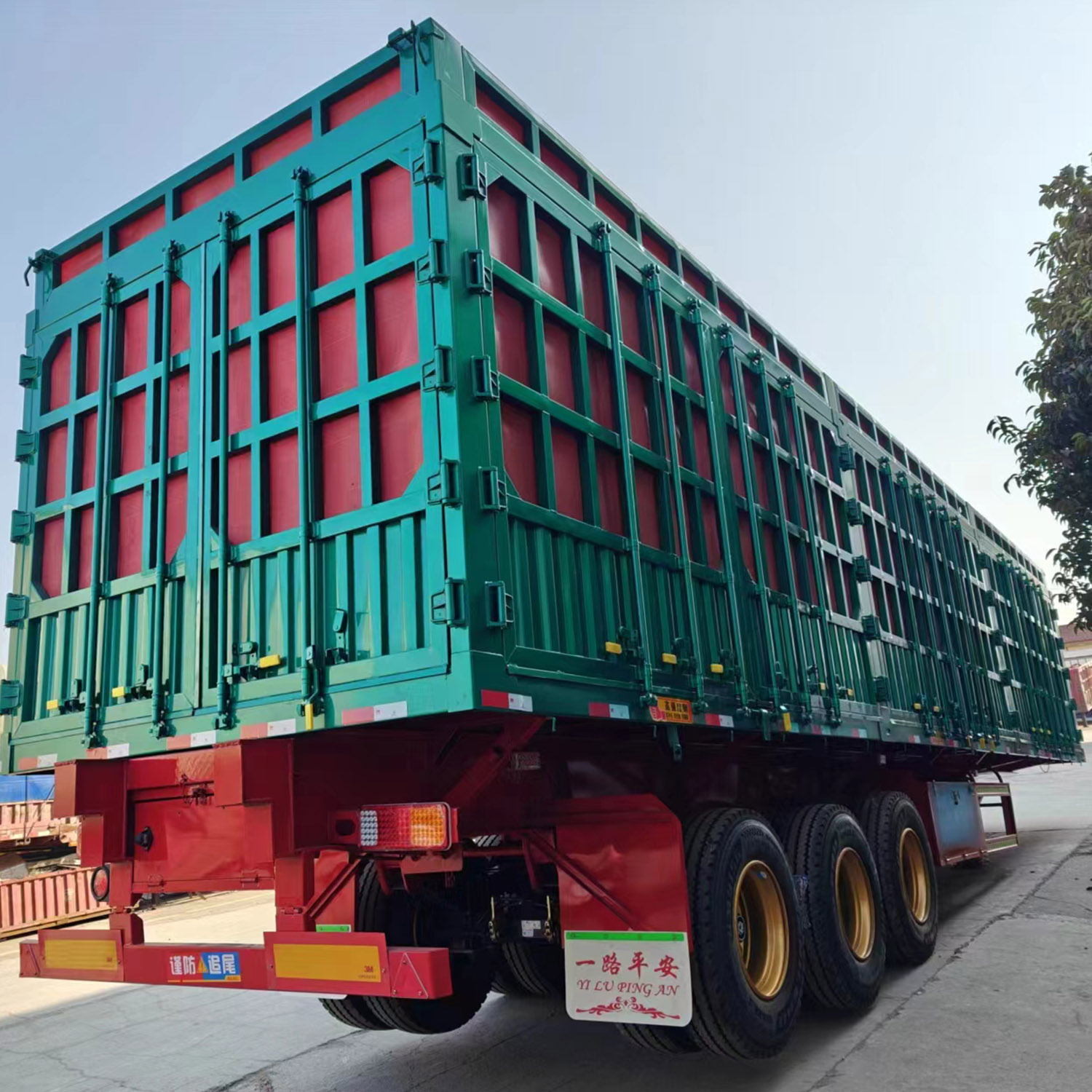 3axles 40-60 Tons Cargo Transport Fence Semi Trailer with Flatbed and Jost Kingpin