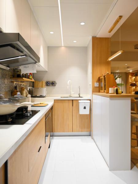 Conception d'armoire de garde-manger de cuisine moderne en stratifié PVC de haute qualité