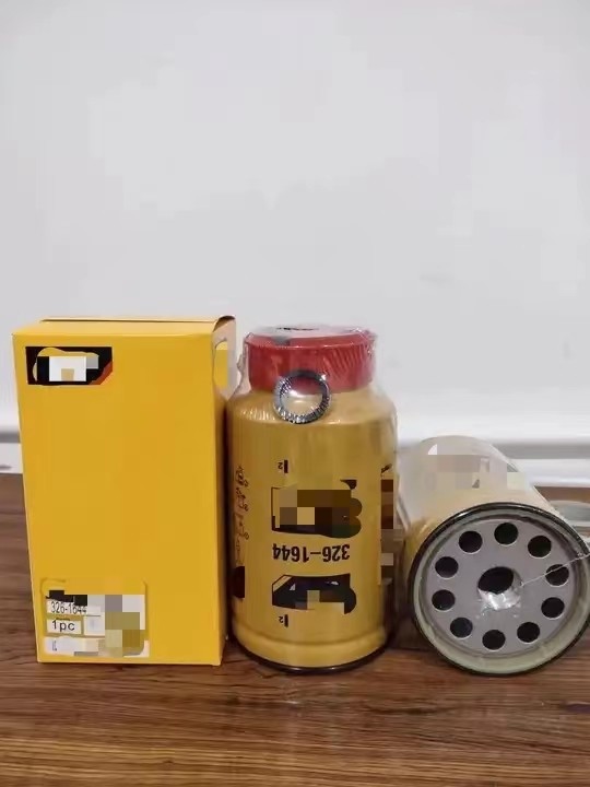 Filter Impurities with the PC300-8M0 and PC360-8-M0 Fuel Filter 600-319-5611/5612/5610