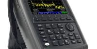Analyseurs tenus dans la main d'Agilent N9917A FieldFox, analyseur de réseau de Keysight dans la micro-onde