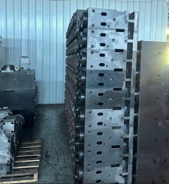 OEM ODM Excavator Breaker Parts SOOSAN Hydraulic Cylinder Head