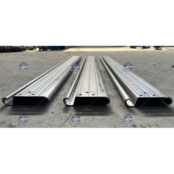 “100mm sandwich rolling shutter door machine, sandwich shutter roll forming machine, insulated shutter panel forming line, rolling shutter door making machine, cold roll former, metal shutter door ”