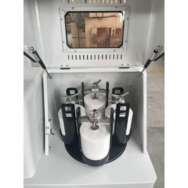 Le moulin à billes planétaire ZOLI est un petit moulin à billes de laboratoire à l' échelle nano