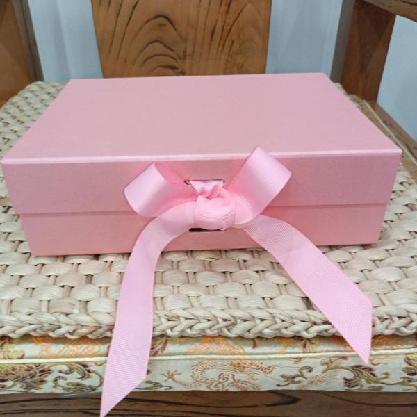 Cardboard Paperboard Gift Boxes Packaging Magnetic Gold Foil Folding Shipping Box