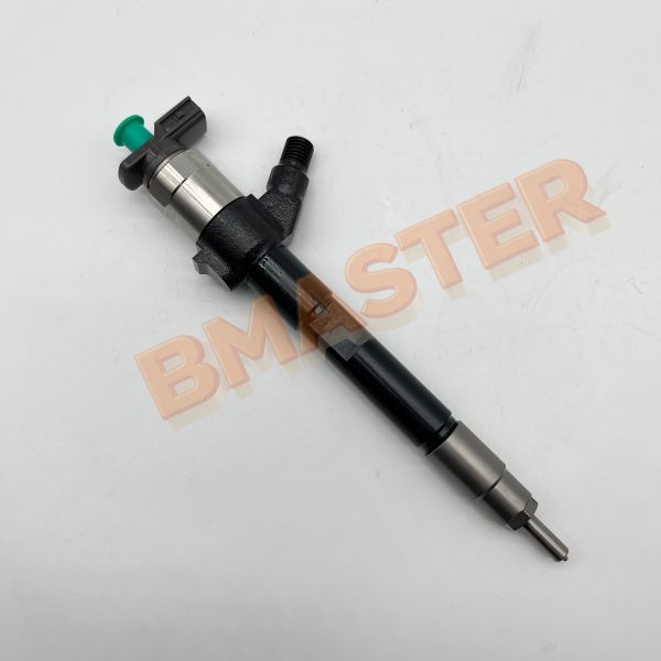 Densoo Fuel Injector 295050-0890 Model For 4D56 Engine With 6 Months Warranty